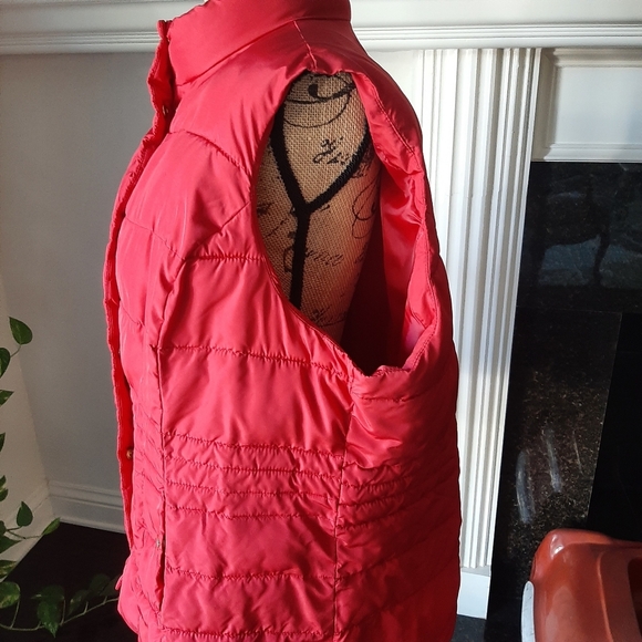 CHARTER CLUB PUFFER VEST - Picture 4 of 13